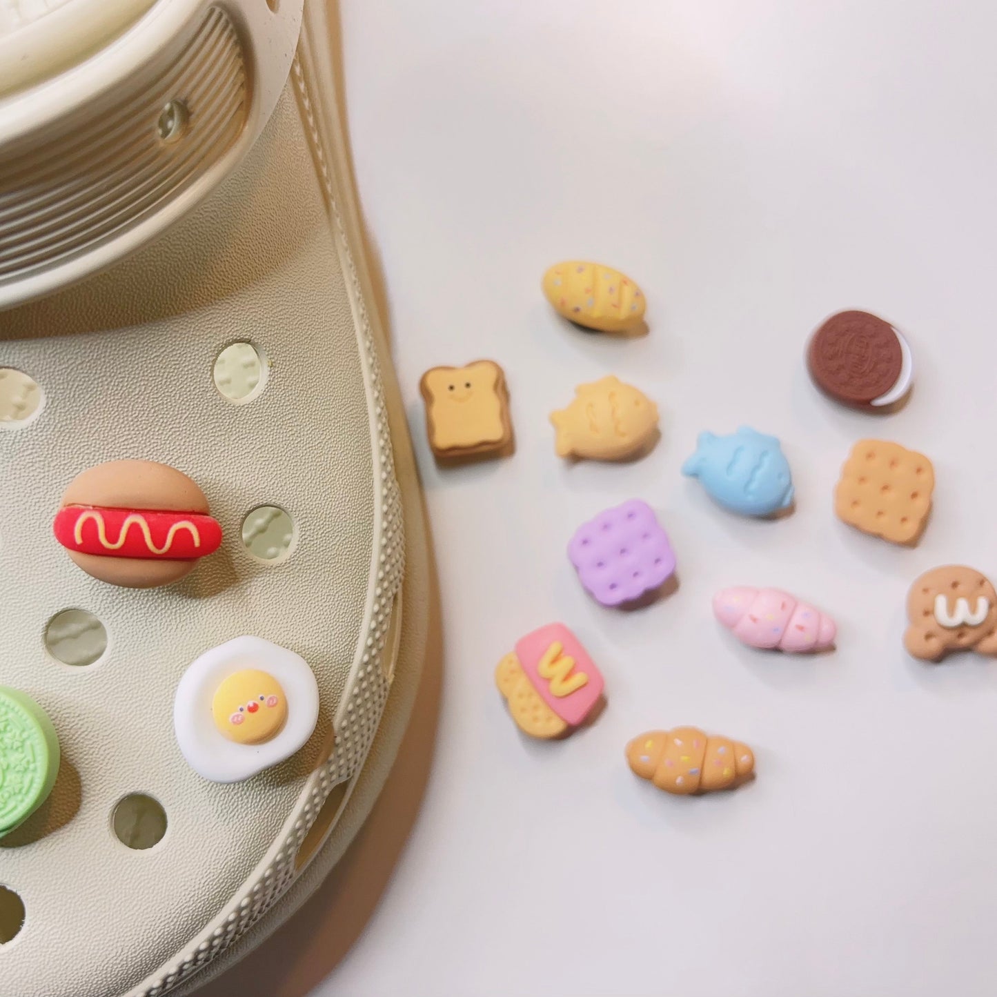 🍩 Cute Food Shoe Charms – 14 pcs Set 🍪