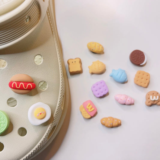 🍩 Cute Food Shoe Charms – 14 pcs Set 🍪