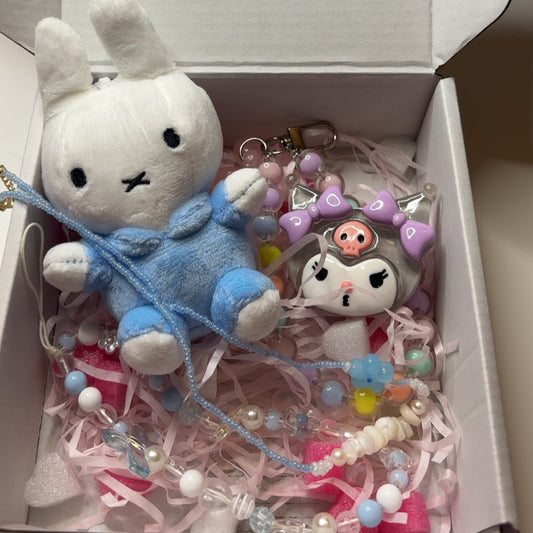 Kawaii Surprise Bundle – Phone & Bag Accessories 🎁✨