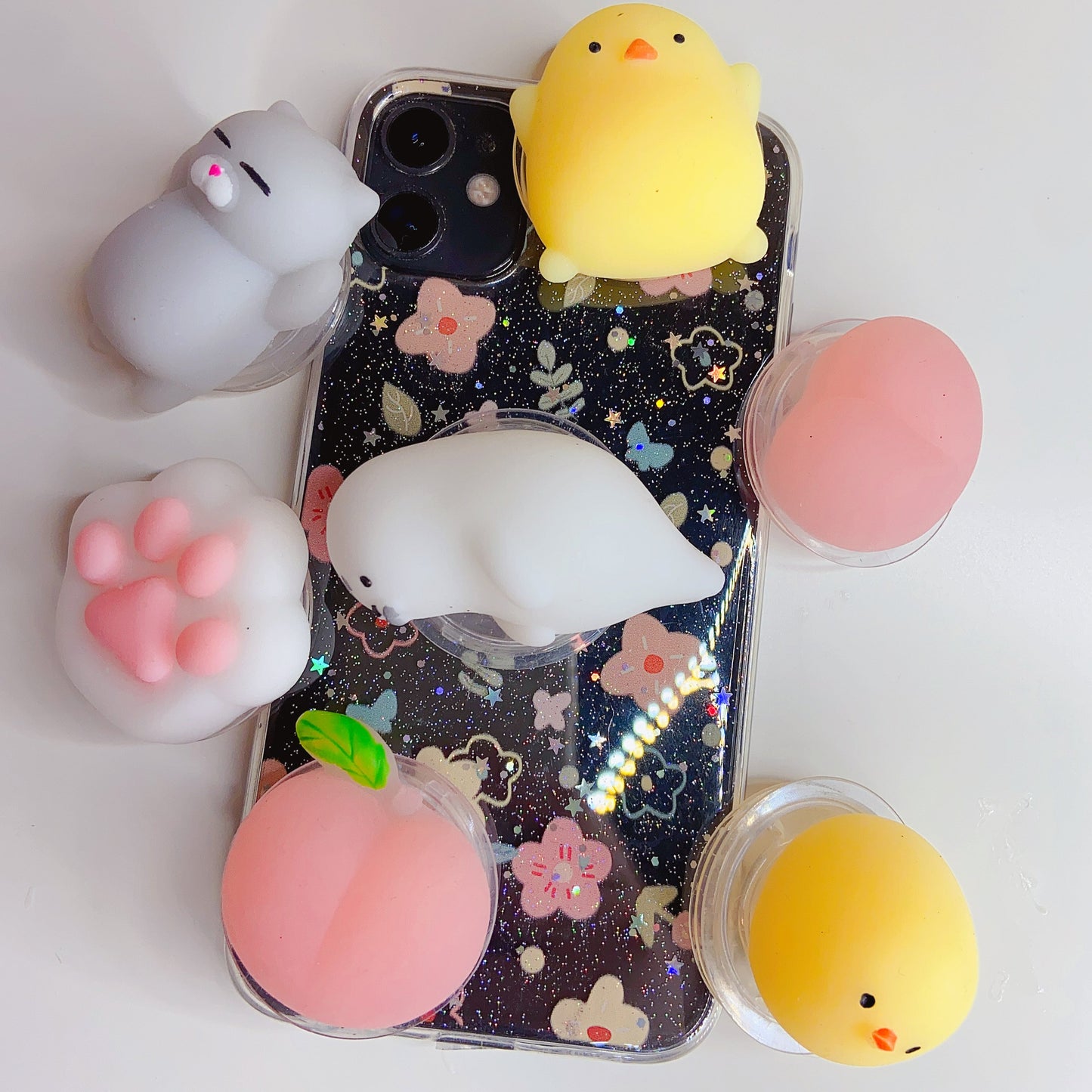 Squishy Phone Grip Set – Adorable Animal & Fruit Collection 🍑🐥🐾
