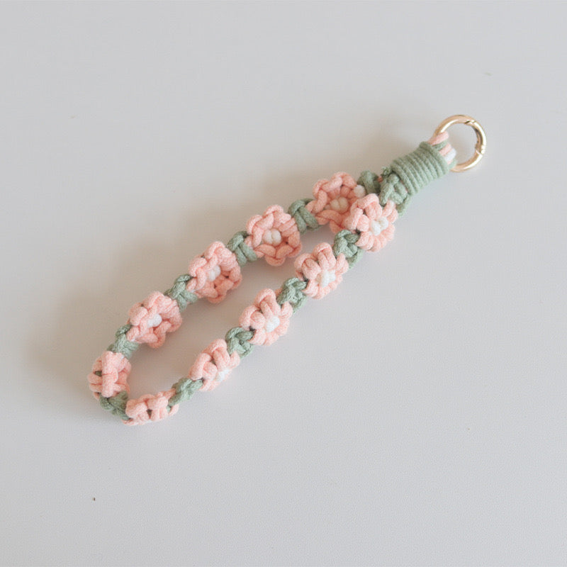 🌸 Handmade Crochet Flower Keychain / Wristlet