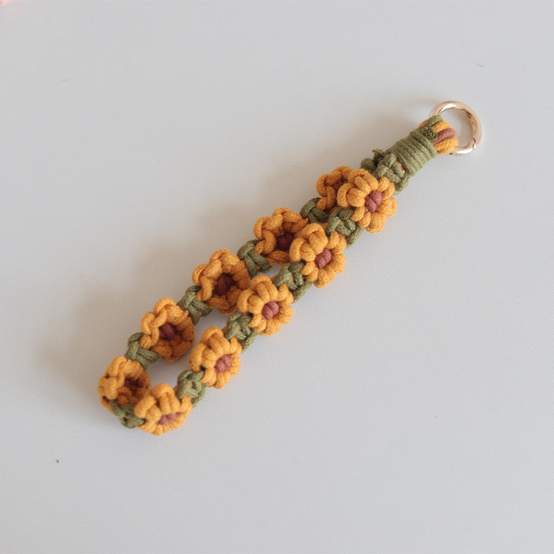 🌸 Handmade Crochet Flower Keychain / Wristlet